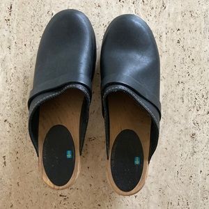 Lotta from Stockholm Black Leather Elsa Clogs